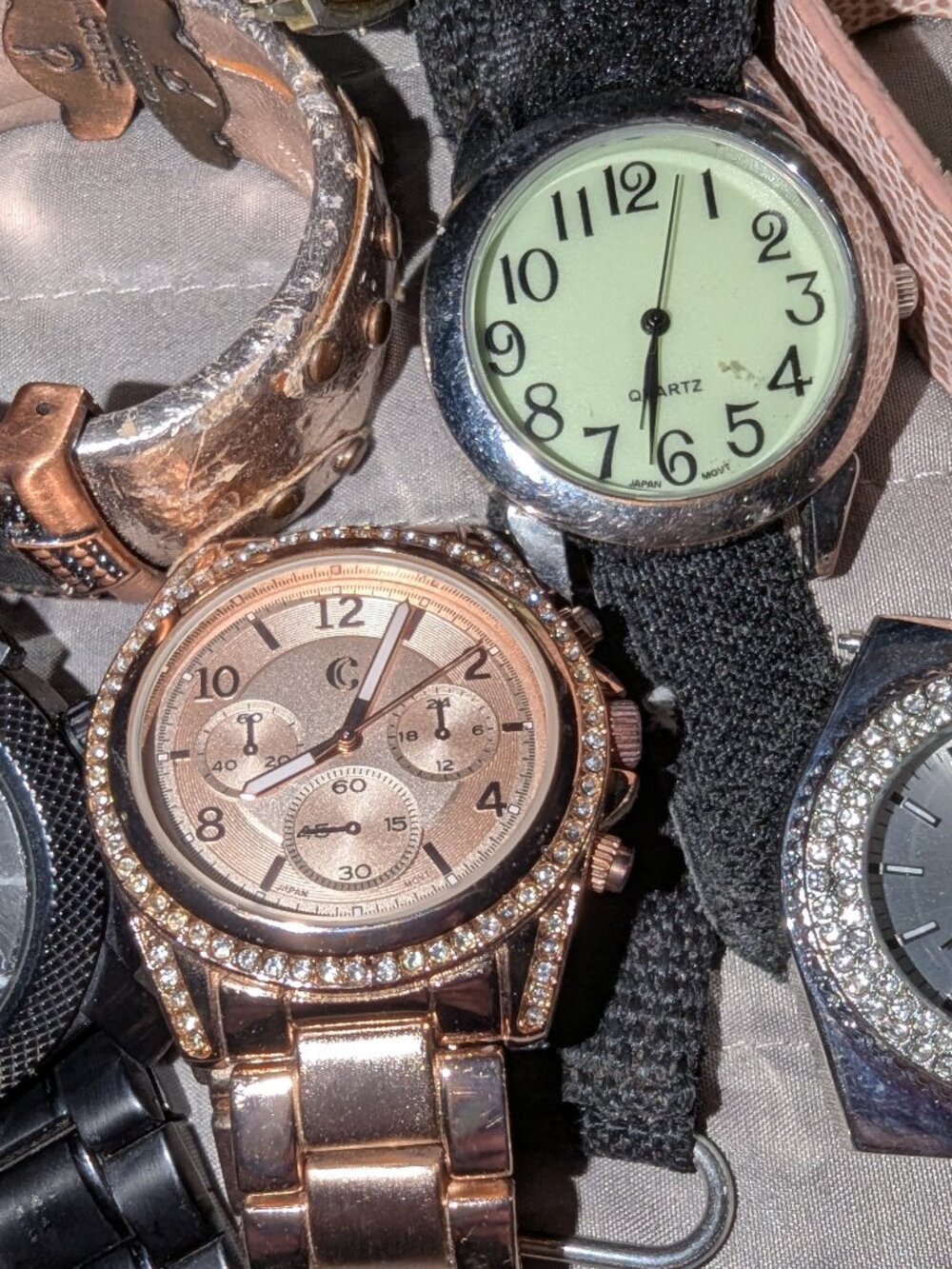 AS IS Watch Lot AS IS 6347 - Picture 3 of 8